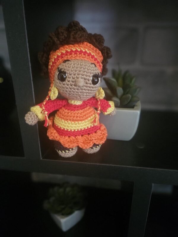 Poupée au crochet faite à la main - Collection Beauté culturelle