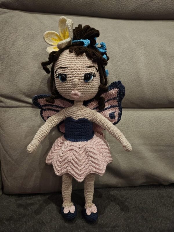 Poupée de fée au crochet faite à la main